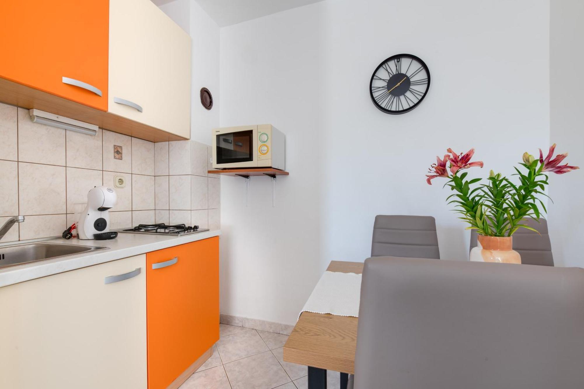Villa Livia With Three Nice Apartments, Swimming Pool, Childrens Playground, Barbecue And Free Parking Ližnjan Dış mekan fotoğraf